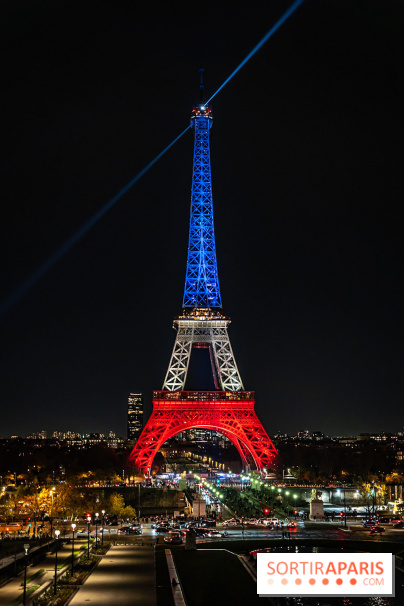 La Tour Eiffel en bleu blanc rouge pour le 13 novembre 2025
