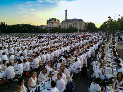 Le Dîner en blanc de Paris 2018 aux Invalides