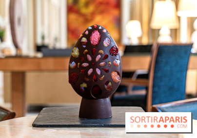 Œuf de Pâques lumineux du Park Hyatt Paris-Vendôme par Naraé Kim 2023