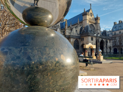 Paris : quel est ce portail monumental installé sur la place du Louvre ?