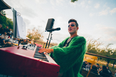 Madame Arthur en résidence d'été au Jardin Suspendu du Parc Floral
