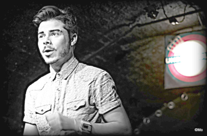 Thomas Musqui dans #Cas-soc'  À l'Instinct Théâtre