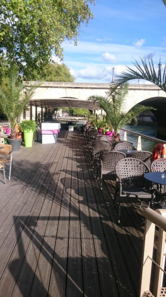 Mademoiselle Rose : cave à manger flottante