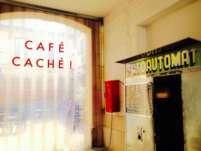 Découvrez le Yoga Roll sur une terrasse cachée de Paris