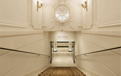 Le Ritz Paris propose en exclusivité des soins et massages CHANEL