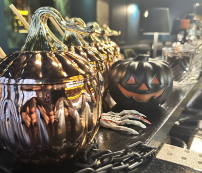 Halloween à Paris : cocktail citrouille et soirée déguisée au bar insolite du Solera
