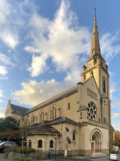 C’est dans cette église de banlieue parisienne que repose le véritable Cyrano de Bergerac