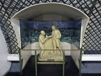 À Paris, une station de métro a été décorée pour évoquer... la pomme de terre !