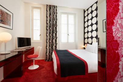 Insolite : l'Hôtel du Petit Moulin, une adresse secrète cachée derrière une boulangerie à Paris