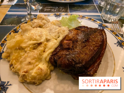 Restaurant Le Plomb du Cantal : l'institution auvergnate où aligot et truffade sont à l'honneur