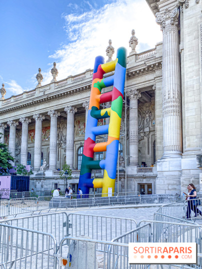 Grand Palais : c'est quoi, cette échelle multicolore sur la façade du musée ?