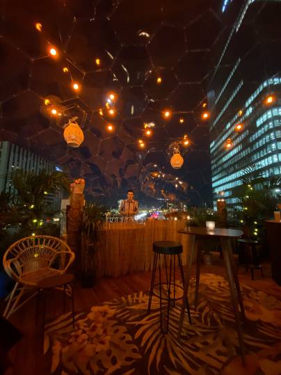 Mona Loa, le nouveau Tiki bar du rooftop Marco Marco à La Défense