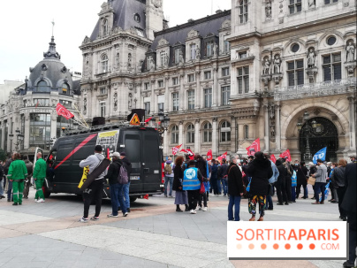 Manifestation des agents parisiens contre l'augmentation du temps de travail devant l'Hôtel de Ville
