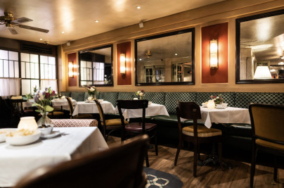 La petite histoire des grands restaurants de Paris : A La Mère Catherine, institution montmartroise