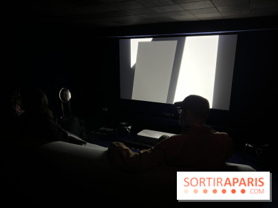 Insolite : Out of the blue, le bar-cinéma qui mixe vins nature et courts-métrages d'auteur à Paris