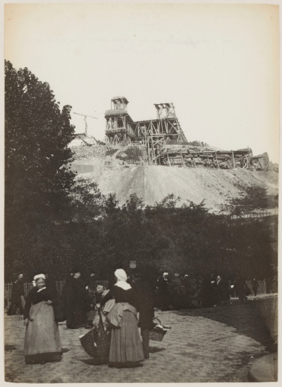 Les échafaudages du Sacré-Cœur depuis la place Saint Pierre, Hippolyte Blancard