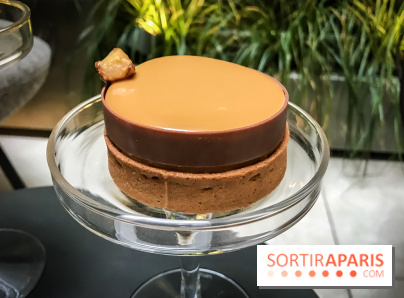 Tea-time Hotel Duo by Kevin Lacote