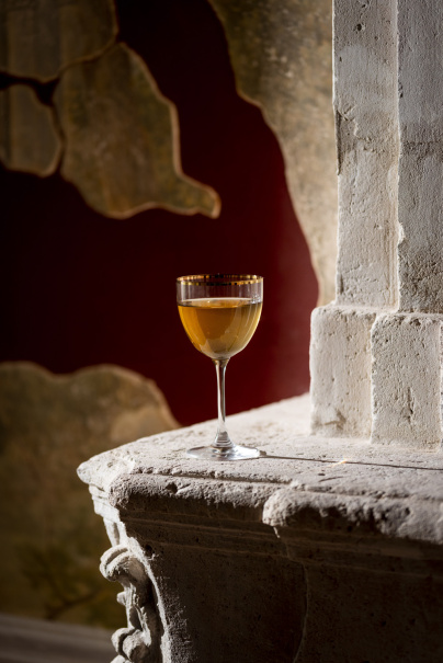 Cravan : bar à cocktails haute couture et librairie dans un hôtel particulier historique à Paris