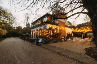 Ora Farmhouse : un karaoké au cœur d'un décor de boudoir bucolique, dans le grenier du restaurant