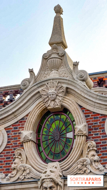 Le Portail aux escargots, le vestige étonnant de la demeure du fondateur de la haute couture