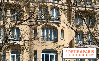 Cette célèbre maison de luxe est sur les Champs-Élysées depuis 1914 et sa première façade existe encore