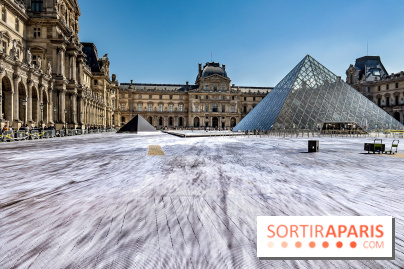 JR investit la place de la Pyramide du Louvre pour ses 30 ans