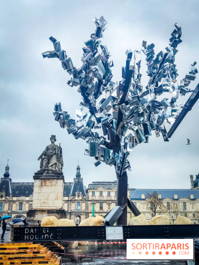 L'arbre aux mille voix : une sculpture originale installée sur le pont du Carrousel