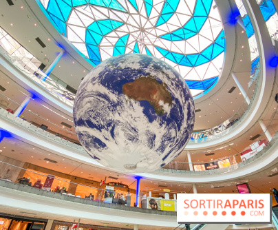 Gaïa de Luke Jerram à Beaugrenelle