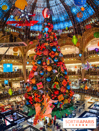 Photos : Les vitrines et sapin de Noël de Noël des Galeries Lafayette 2020