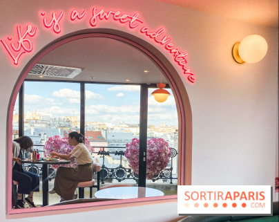 Elan café, le célèbre salon de thé rose aux Galeries Lafayette