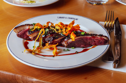 Canard et Champagne : le restaurant Paris 2e pour savourer magret et bulles