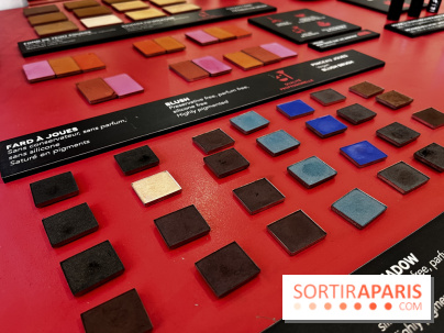 Fête des Mères 2022 : un atelier beauté pour apprendre à se maquiller entre mère et fille