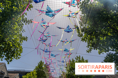 Le ciel de cerfs volants à Bercy Village