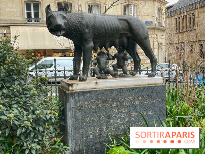 Visuels Paris - louve - square Samuel paty