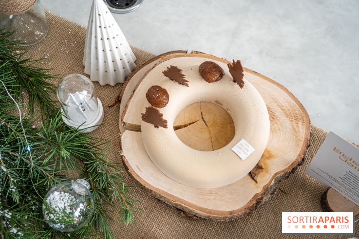 Bûches de Noël et gâteau de réveillon de Philippe Conticini 2022 - couronne - gâteau nouvel an