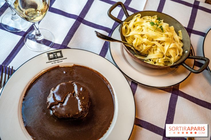 Auberge Pyrénées Cévennes - Bistrot Paris 11e - lièvre à la royale