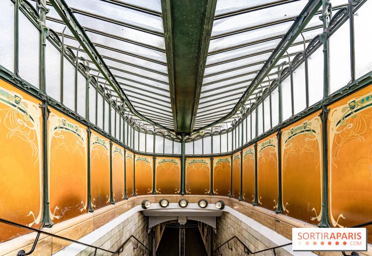  Le dernier édicule de type B d'Hector Guimard - Métro Porte Dauphine  -  A7C5195