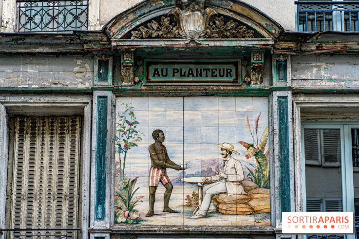 L'historique enseigne Au Planteur côté Montorgueil