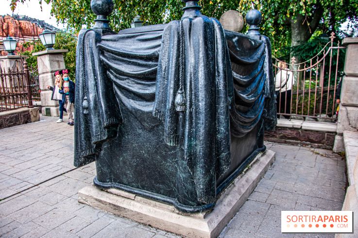 Disneyland Secrets visuels cimetière phantom manor