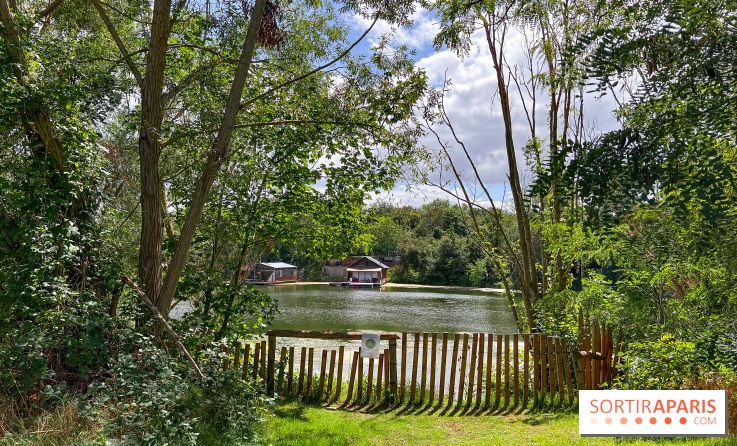 L'étang de la Galiotte dans le parc du Peuple de l'Herbe - Carrières-sous-Poissy (Yvelines)
