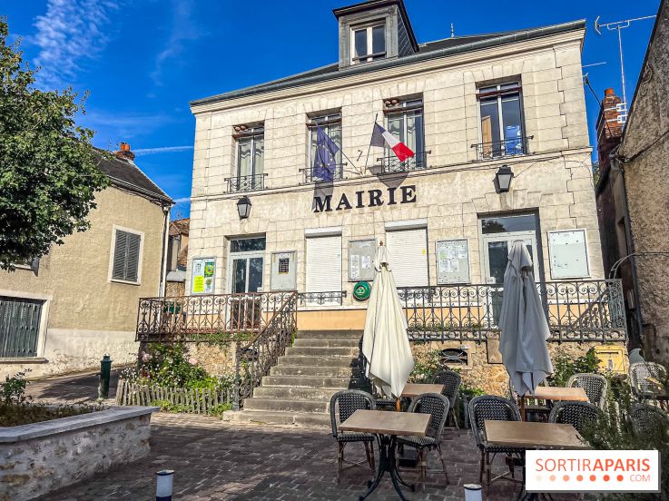 Village de Dampierre en Yvelines - mairie