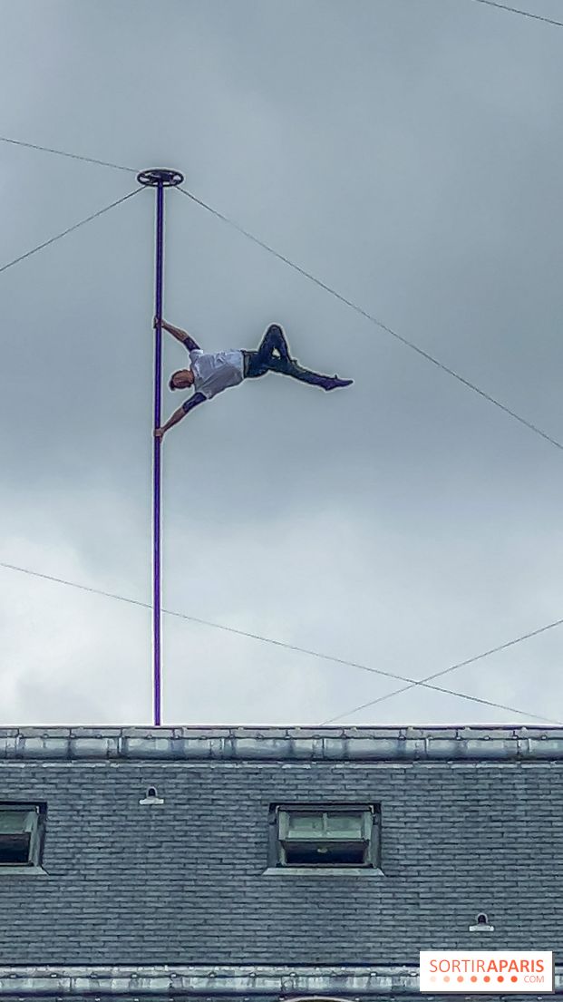 Horizon, le spectacle dans la cours du Palais Royal