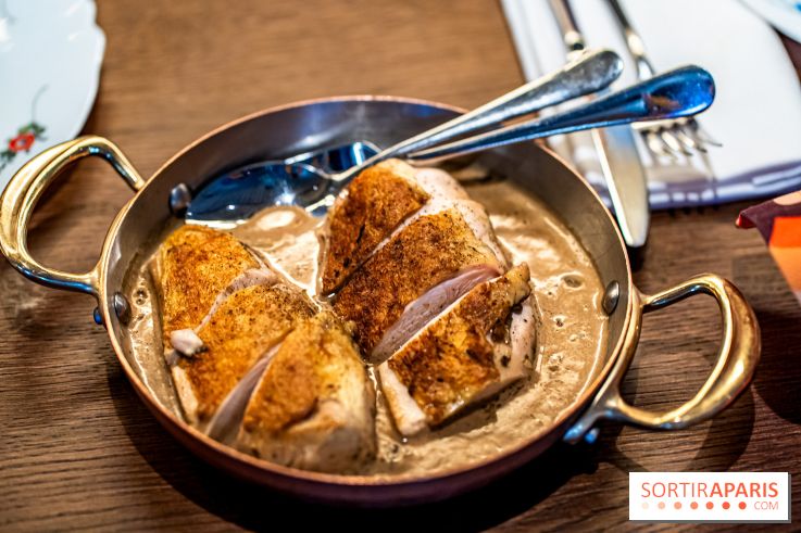 Bistrot Podium, le restaurant festif avec la carte de Glenn Viel -  la volaille cuite sur coffre