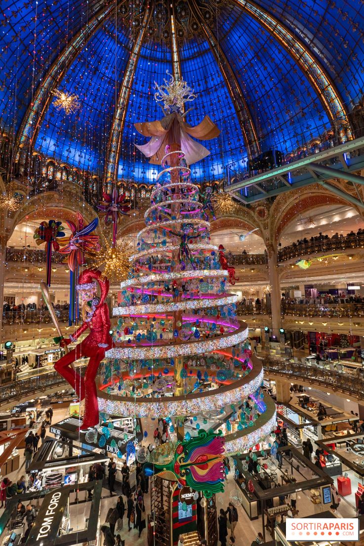 Le sapin de Noël des Galeries Lafayette Haussmann 2023
