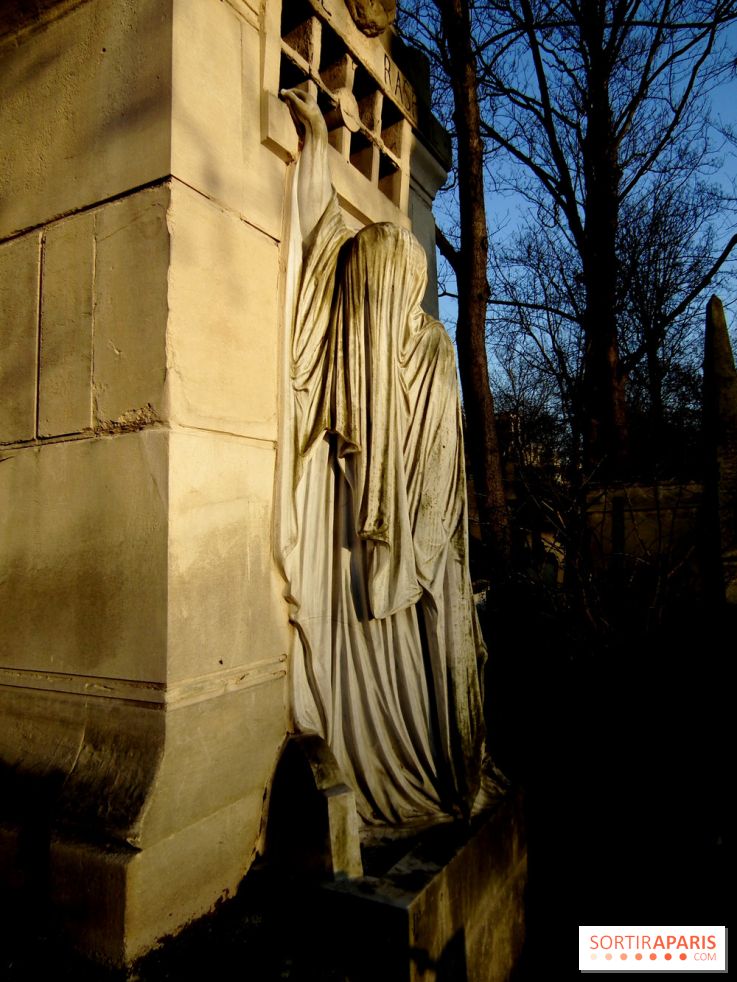 Le Père Lachaise, le cimetière le plus mythique de Paris et ses tombes de personnalités célèbres