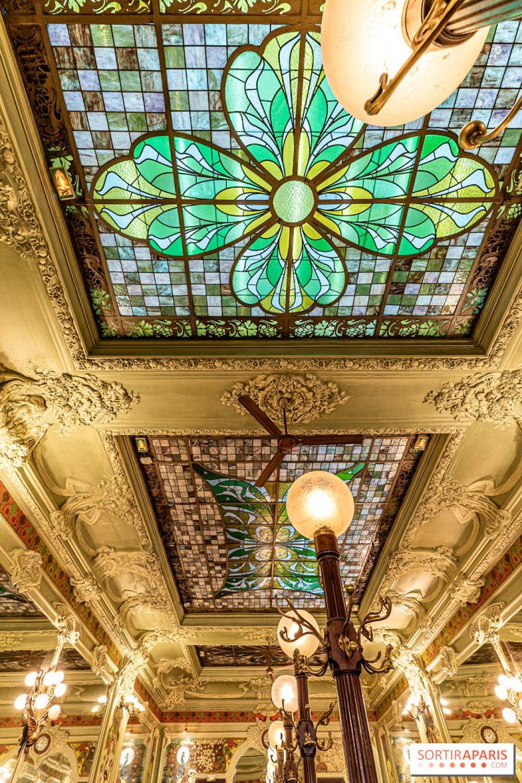 Le Bouillon Julien, la brasserie au sublime décor art nouveau, son menu et ses plats