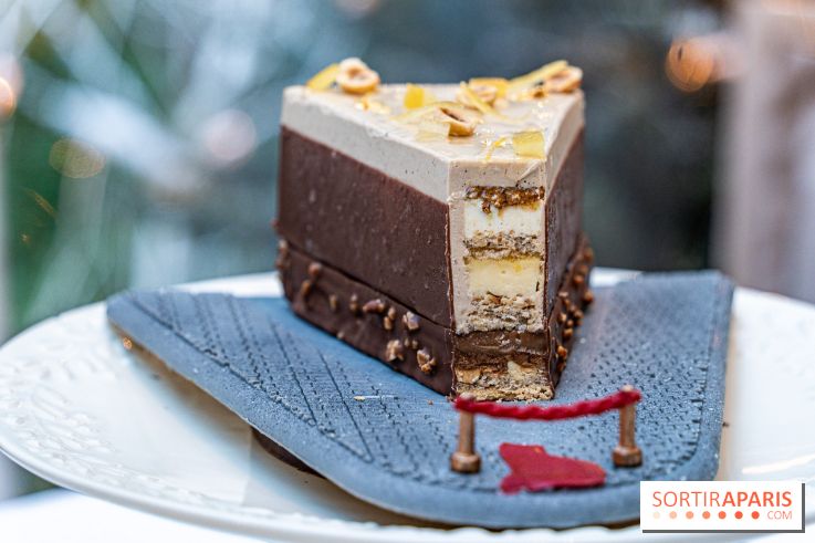 La bûche de Noël de l’Hôtel Barrière Le Fouquet’s Paris 2023