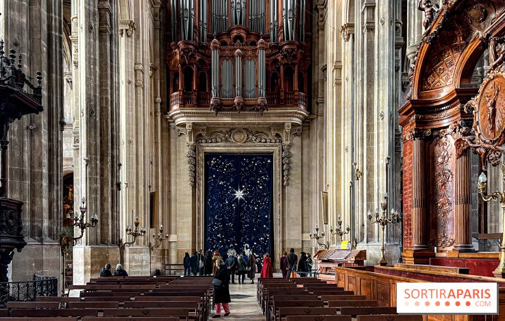 Astre, l'œuvre monumentale, mode, techno et lumineuse, à l'Eglise Saint Eustache pour les fêtes - image00017