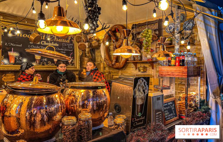 Marché de Noël 2023 au pied de la tour Eiffel - Quai Jacques Chirac