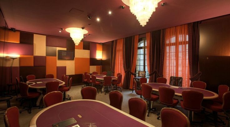 L’histoire méconnue des clubs de jeux à Paris : des cercles aux clubs